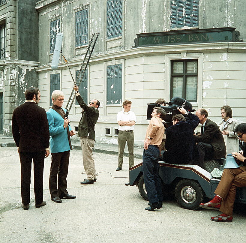 On the Set of Exposed - Courtesy the UFO Series Homepage